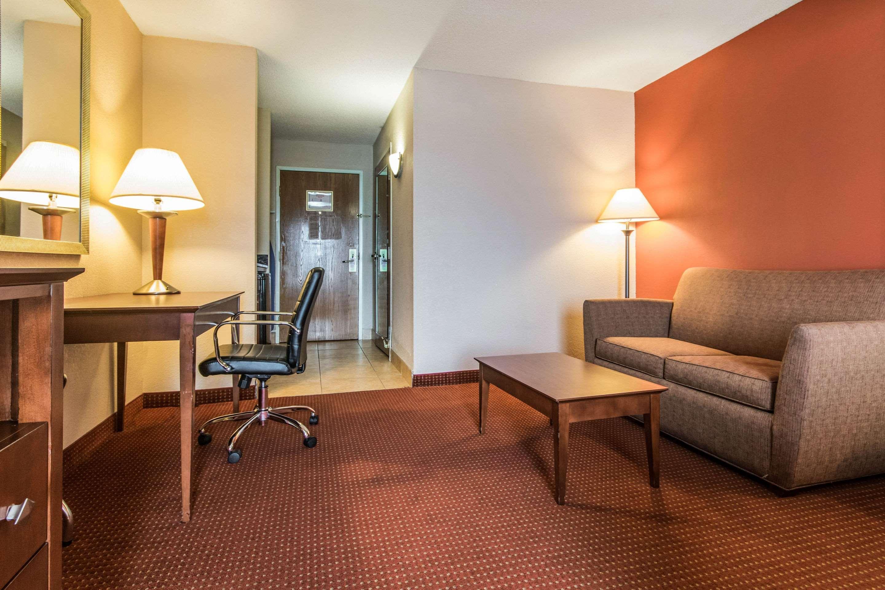 Holiday Inn Express Cincinnati-ลอว์เรนซ์เบิร์ก ภายนอก รูปภาพ