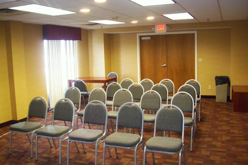 Holiday Inn Express Cincinnati-ลอว์เรนซ์เบิร์ก ภายนอก รูปภาพ