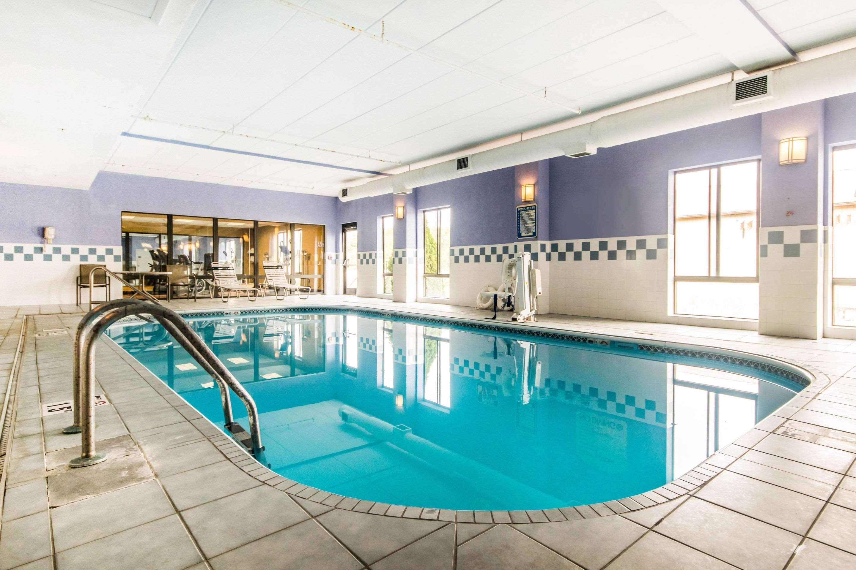 Holiday Inn Express Cincinnati-ลอว์เรนซ์เบิร์ก ภายนอก รูปภาพ