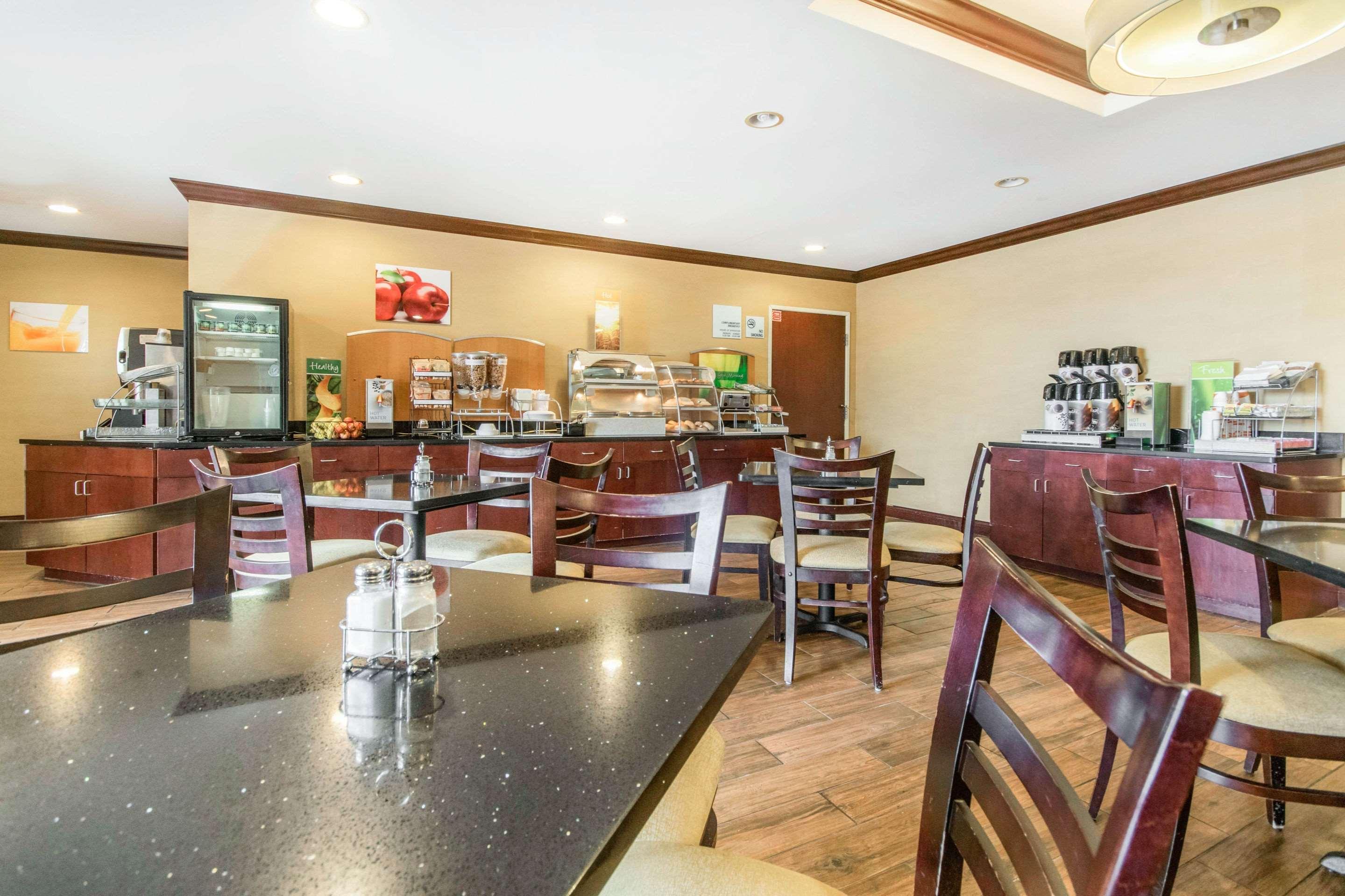 Holiday Inn Express Cincinnati-ลอว์เรนซ์เบิร์ก ภายนอก รูปภาพ