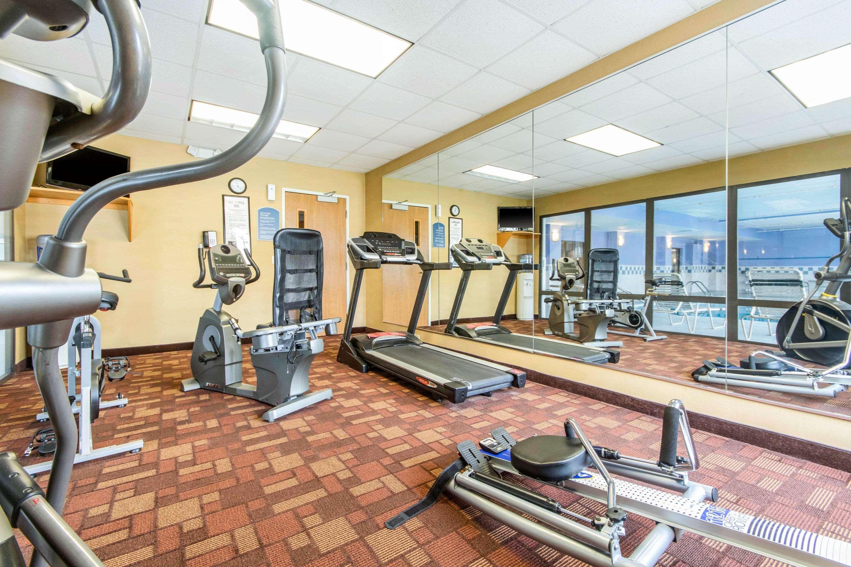 Holiday Inn Express Cincinnati-ลอว์เรนซ์เบิร์ก ภายนอก รูปภาพ